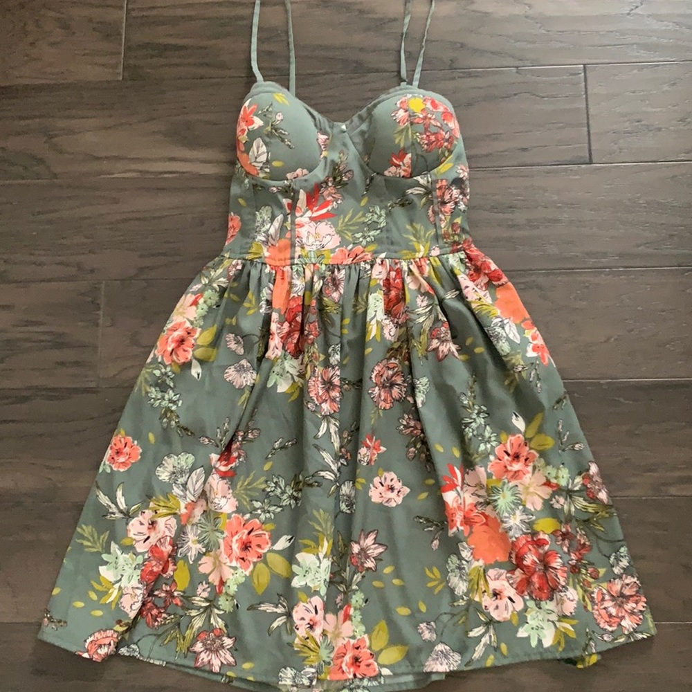 Mini flowy dress